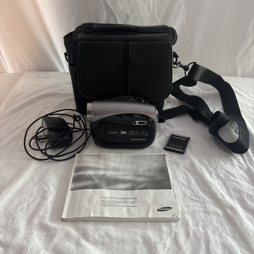 Samsung SC-D382/XAA MiniDV Video Camera Camcorder With Battery, Case, Power Cord